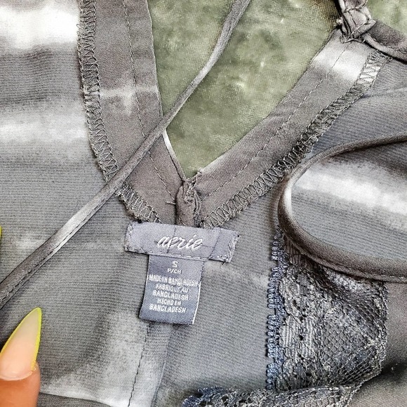 Aerie Gray Tie Dye Lace Hem Slip Size: S - Picture 6 of 7